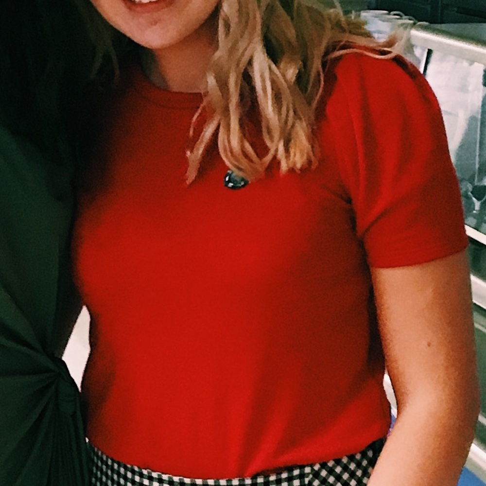 Red blouse/T-shirt with puffy sleeves